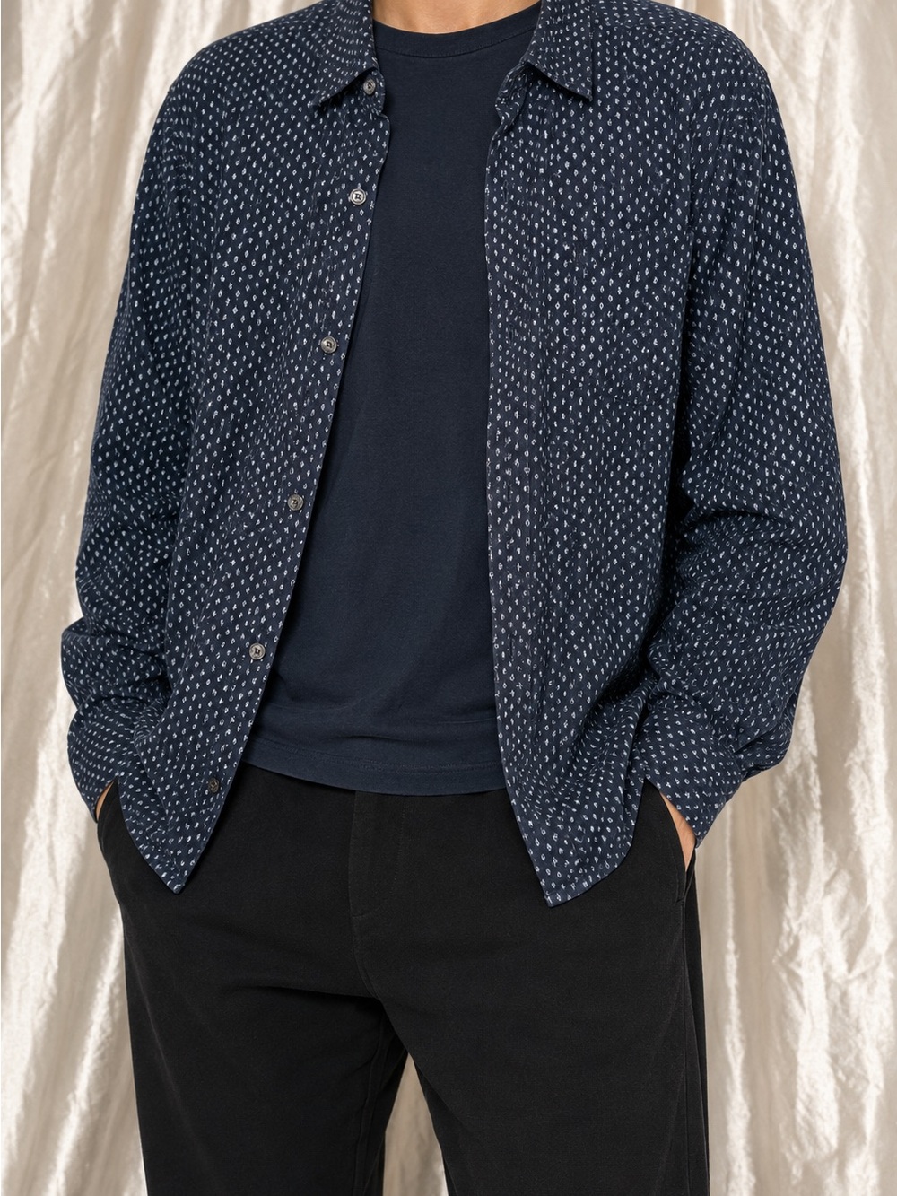 Julian & Mark Men’s Medium Button Down Shirt Navy Geometric Elbow Patch Casual